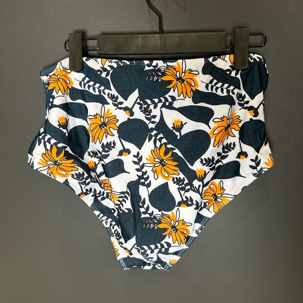 Two Piece Tummy Control Yellow Ruffle‎ Bikini Set | Large | NWT - Picture 7 of 13